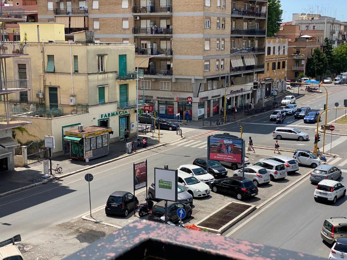 The Italian House In Rome A Pochi Passi Dalla Metro A Exteriör bild
