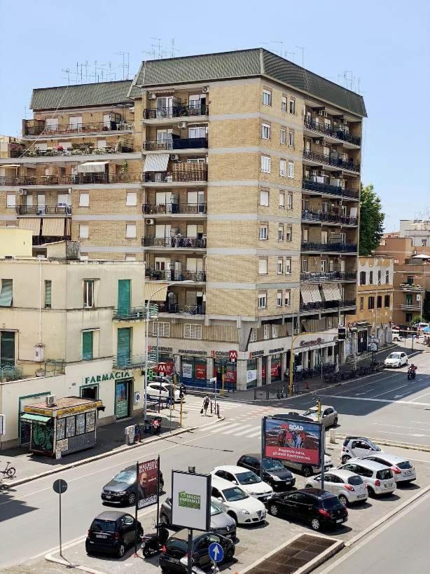 The Italian House In Rome A Pochi Passi Dalla Metro A Exteriör bild